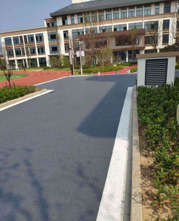 透水混凝土廠家直銷量大從優(yōu)